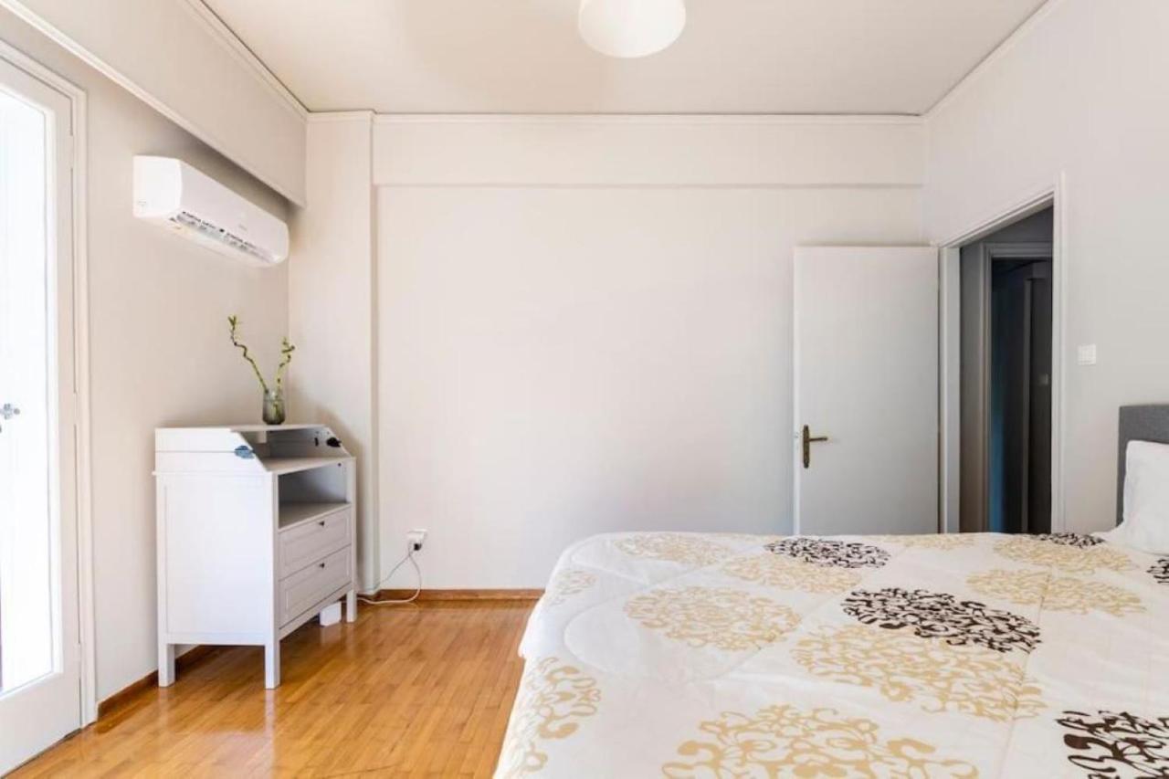 Spacious Renovated Flat In The Athens Riviera Eksteriør bilde